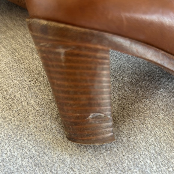 Slouchy tan monogram coach leather chunky heeled boots. Merrith style size 7 - Picture 4 of 9